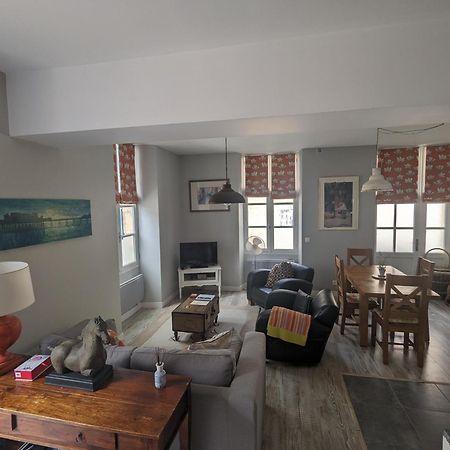 La Maison Anglaise مونبازيير المظهر الخارجي الصورة